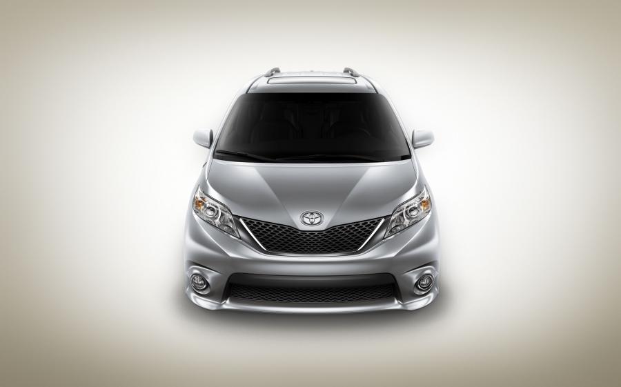  Toyota Sienna SE 2010 года  (фото 50 из 50)